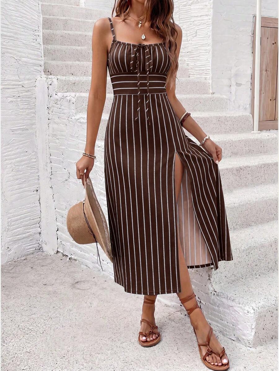 Vestido Camiseta com Amarração e Fenda - La Lecce