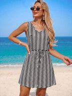 Vestido Saída de Praia Longo com Decote V e Laço Contrastante - La Lecce