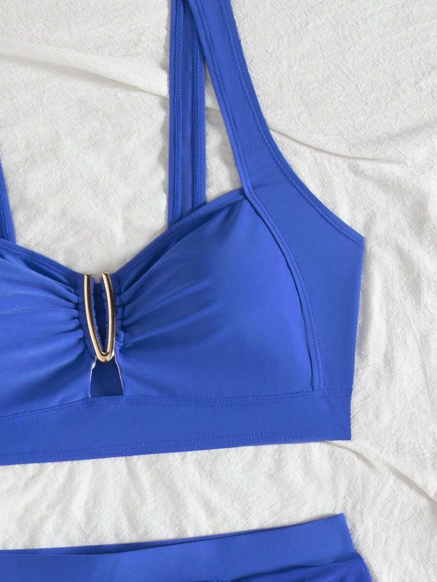 Biquíni 3 Peças com Argola Metálica e Saia de Praia