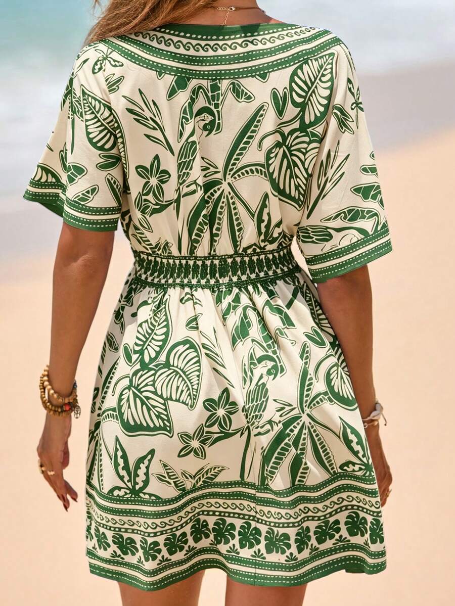 Vestido Curto de Praia com Decote V e Cintura Marcada