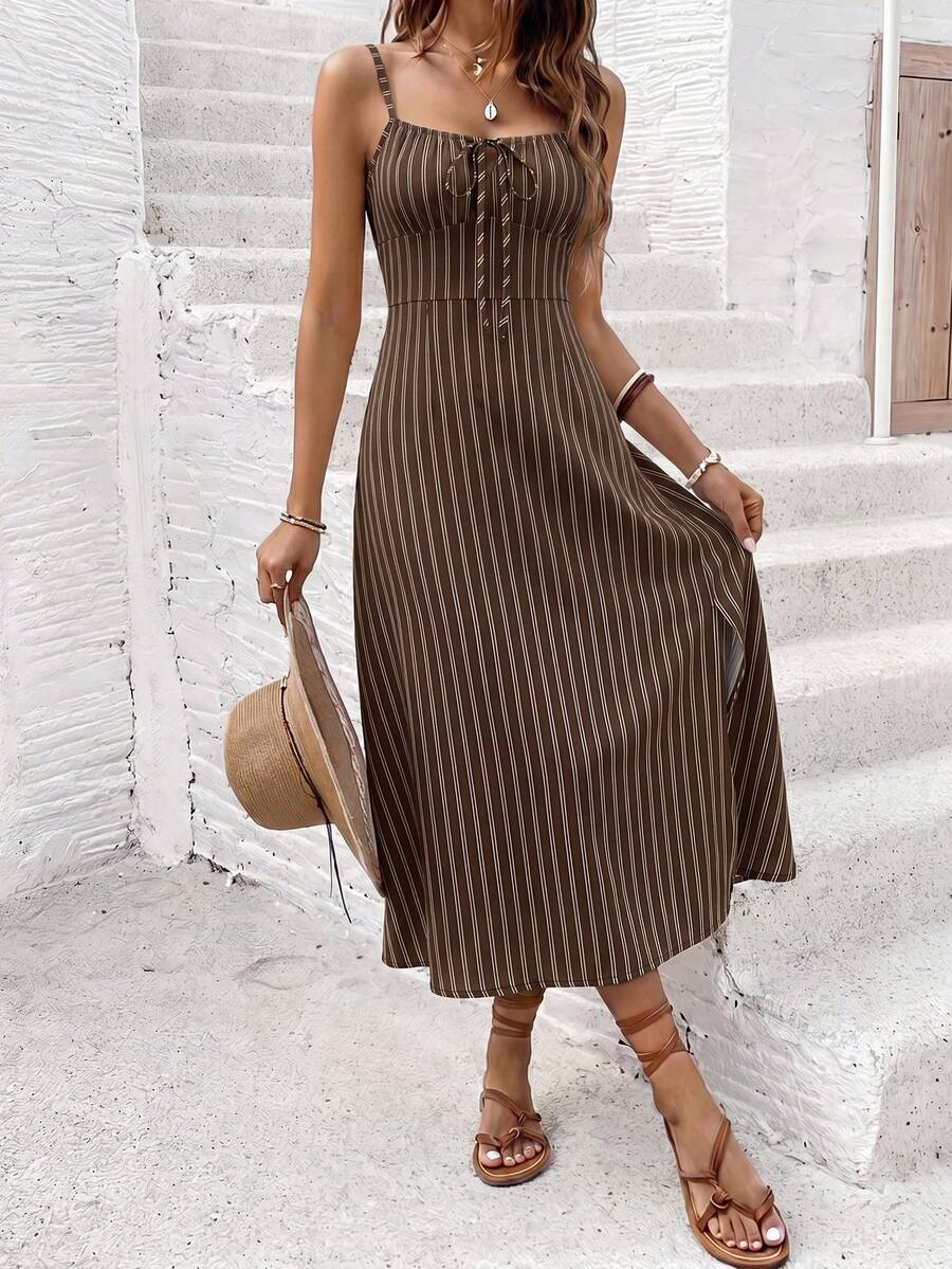 Vestido Camiseta com Amarração e Fenda - La Lecce