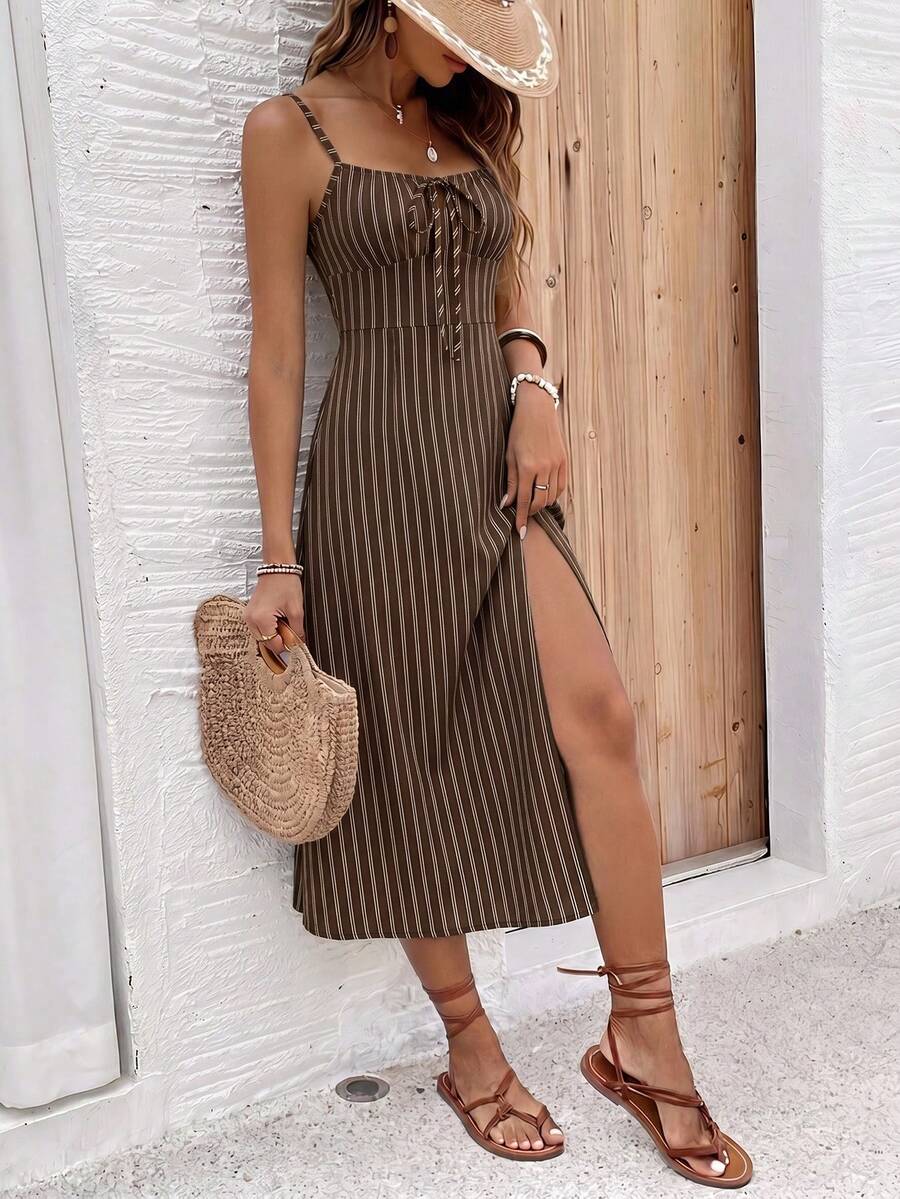 Vestido Camiseta com Amarração e Fenda - La Lecce