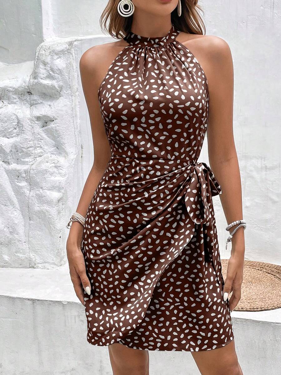 Vestido Curto Estampado Frente Única com Nó e Bainha Assimétrica