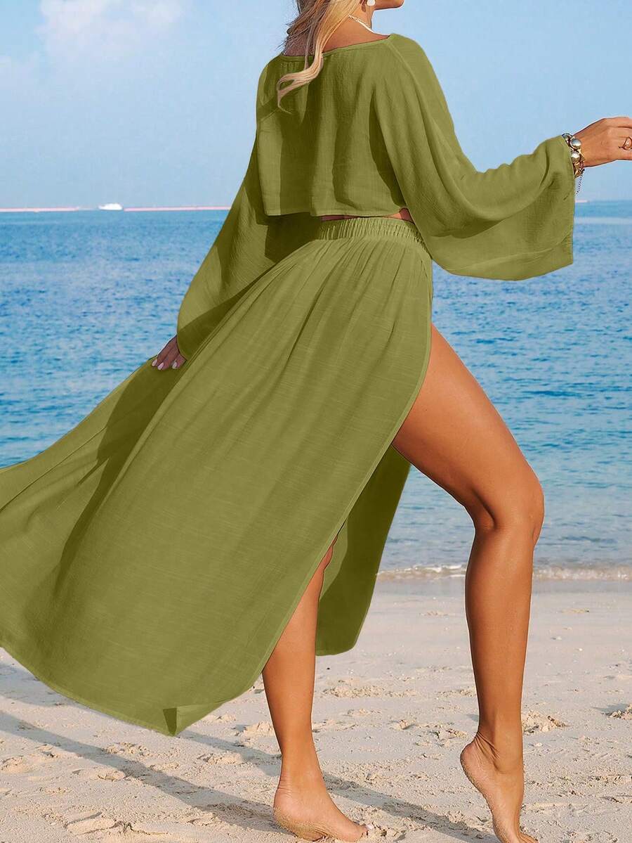 Conjunto de Praia 2 Peças com Cropped de Manga Longa e Saia com Fenda