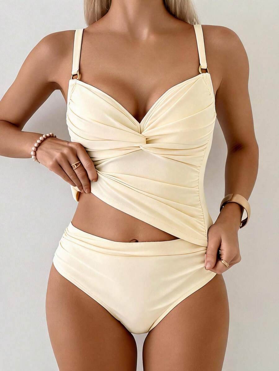 Tankini Franzido com Torção Frontal e Anel Metálico
