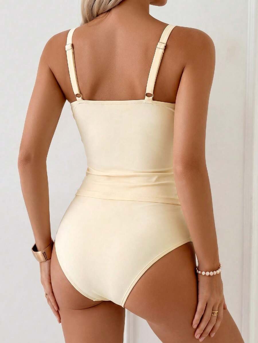 Tankini Franzido com Torção Frontal e Anel Metálico