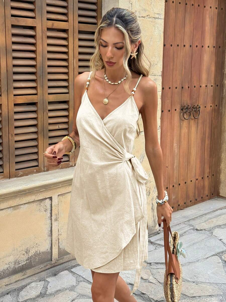 Vestido Curto de Alças Finas com Transpasse e Nó nas Costas - La Lecce