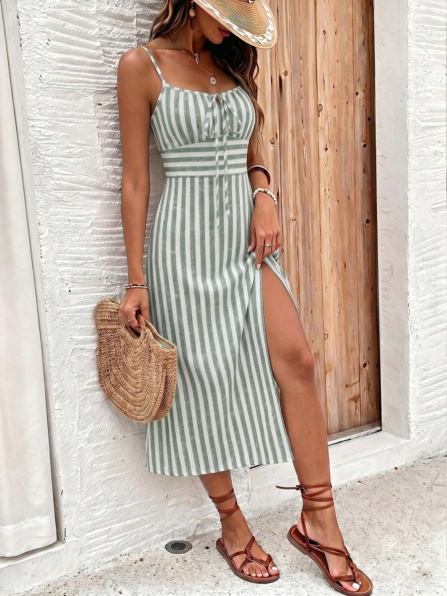 Vestido Camiseta com Amarração e Fenda - La Lecce