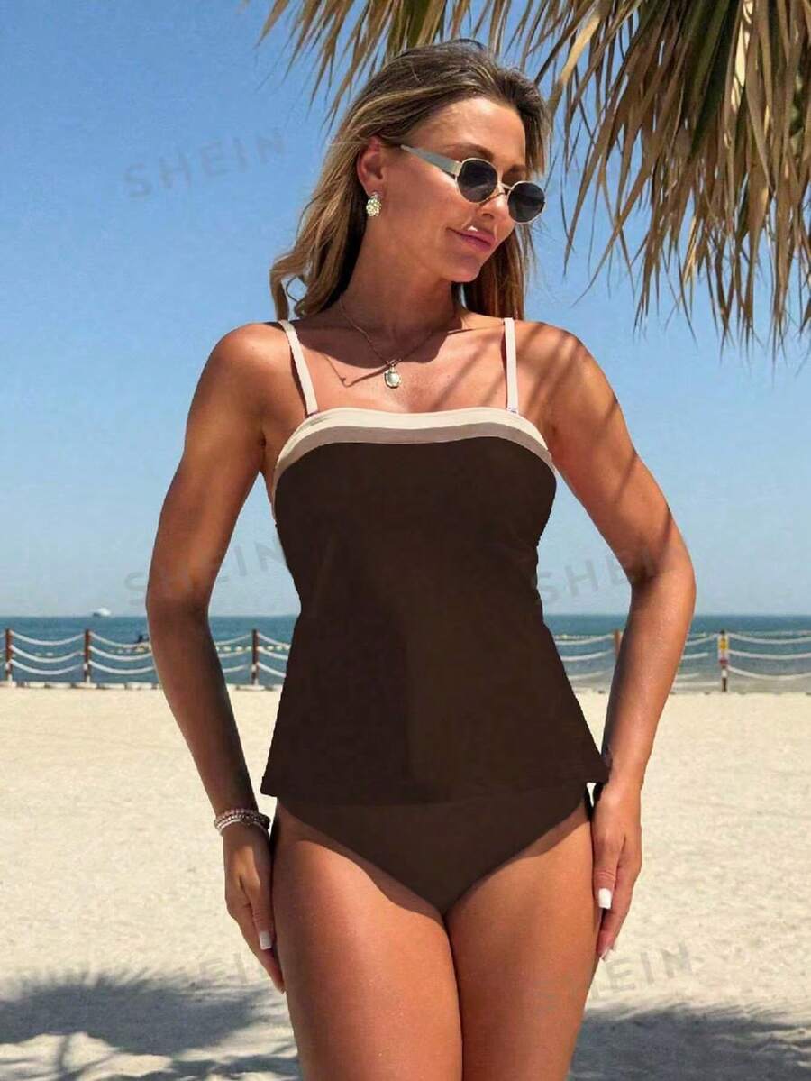 Conjunto Tankini 2 Peças com Recorte em Contraste