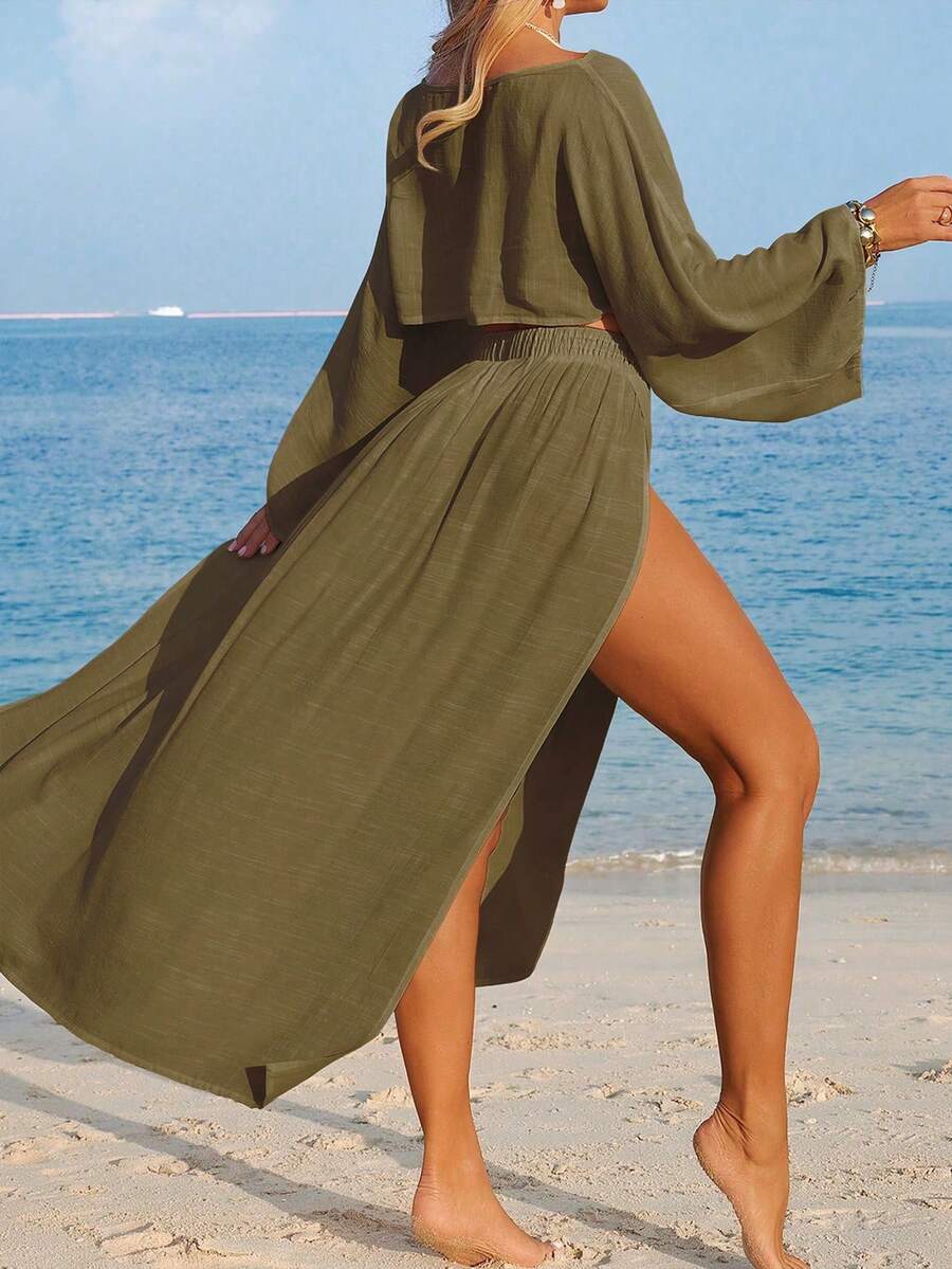 Conjunto de Praia 2 Peças com Cropped de Manga Longa e Saia com Fenda