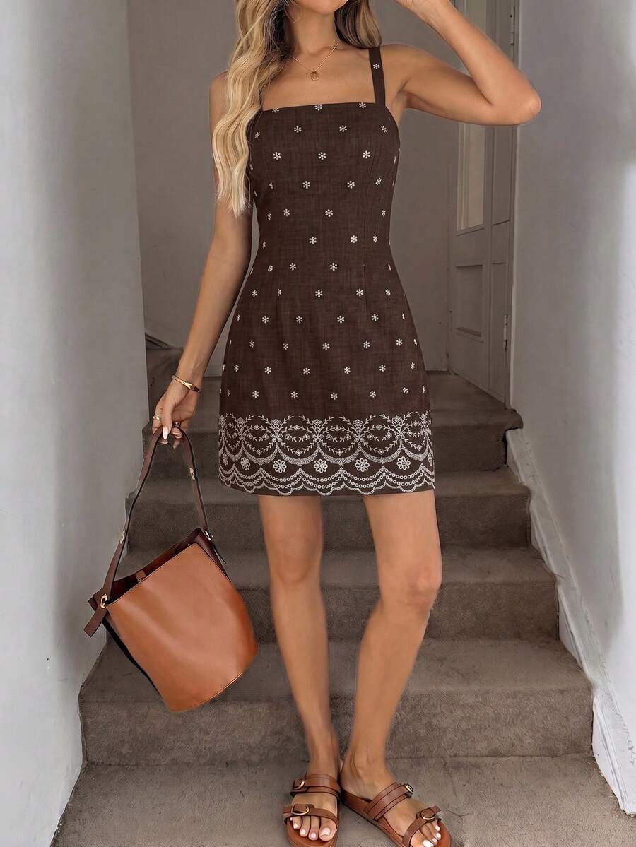 Vestido Mini de Alças com Estampa de Coqueiro e Costas Abertas