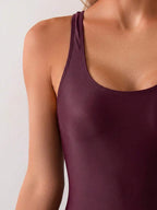 Conjunto de Praia com Saia Transpassada e Nó Lateral