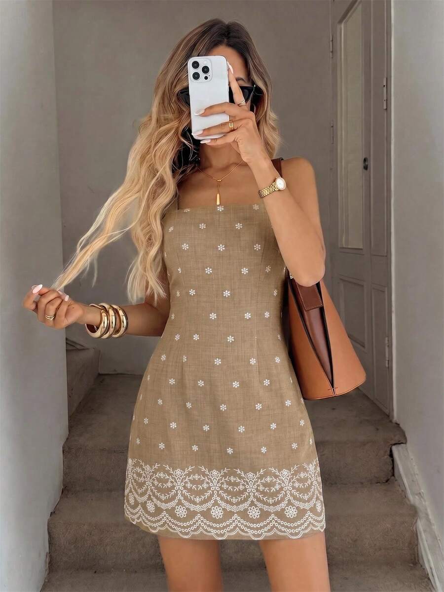 Vestido Mini de Alças com Estampa de Coqueiro e Costas Abertas