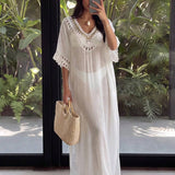 Vestido Saída de Praia Longo com Franjas e Babado na Barra