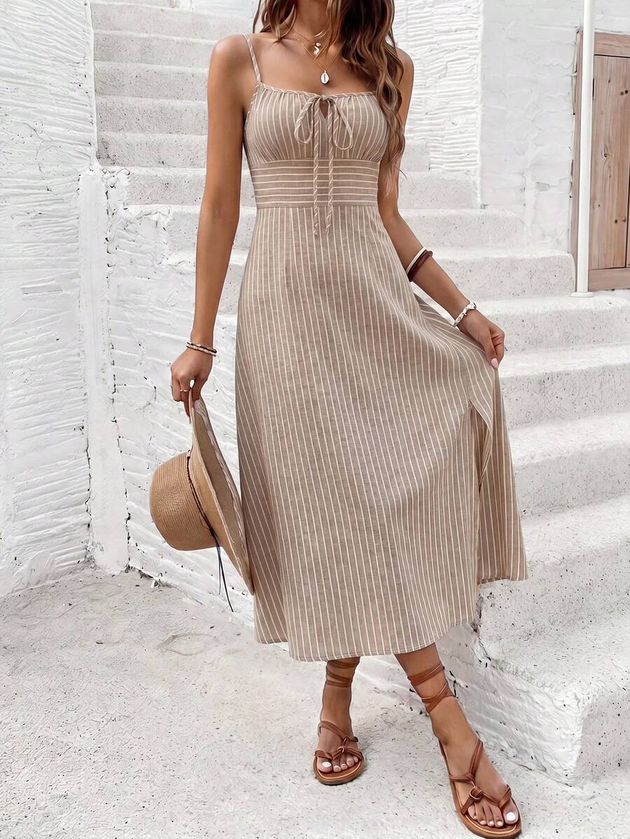 Vestido Camiseta com Amarração e Fenda - La Lecce