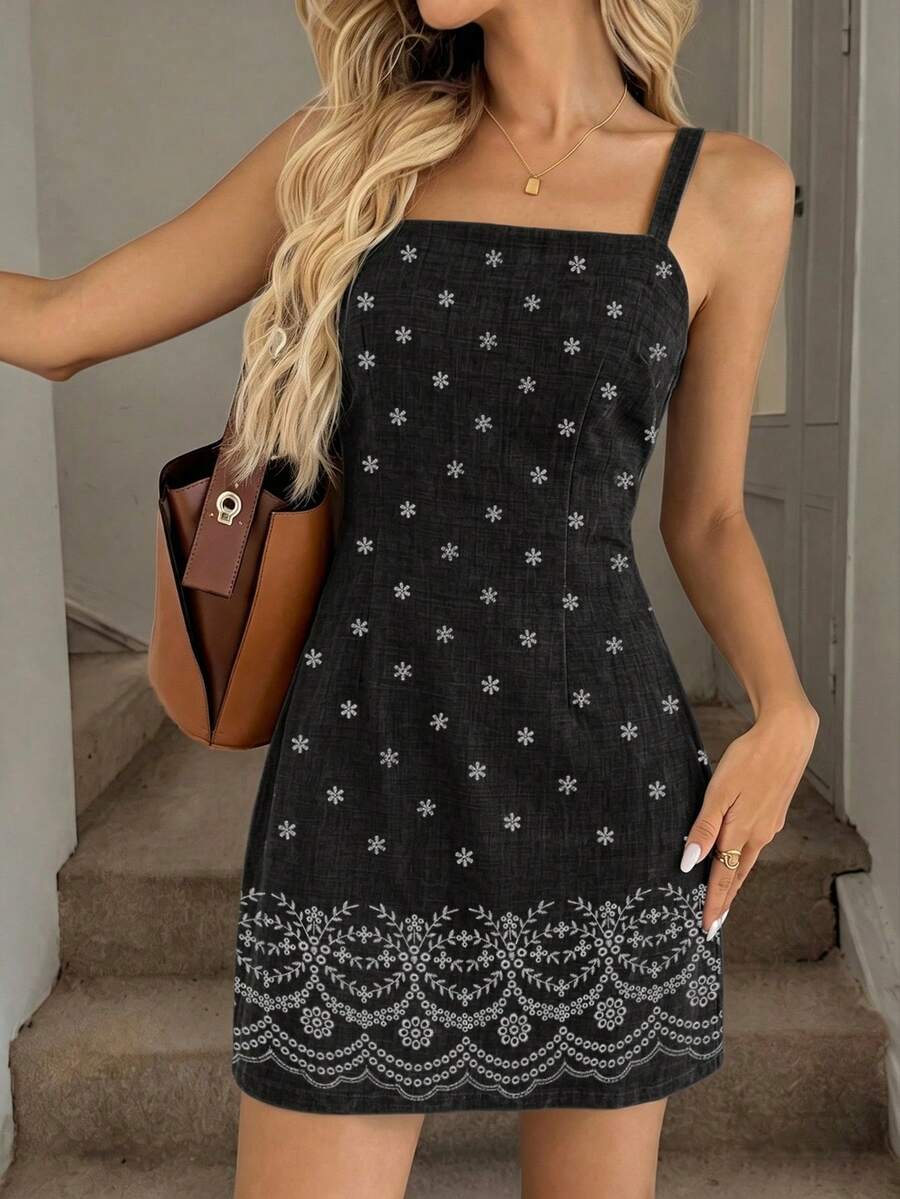 Vestido Mini de Alças com Estampa de Coqueiro e Costas Abertas