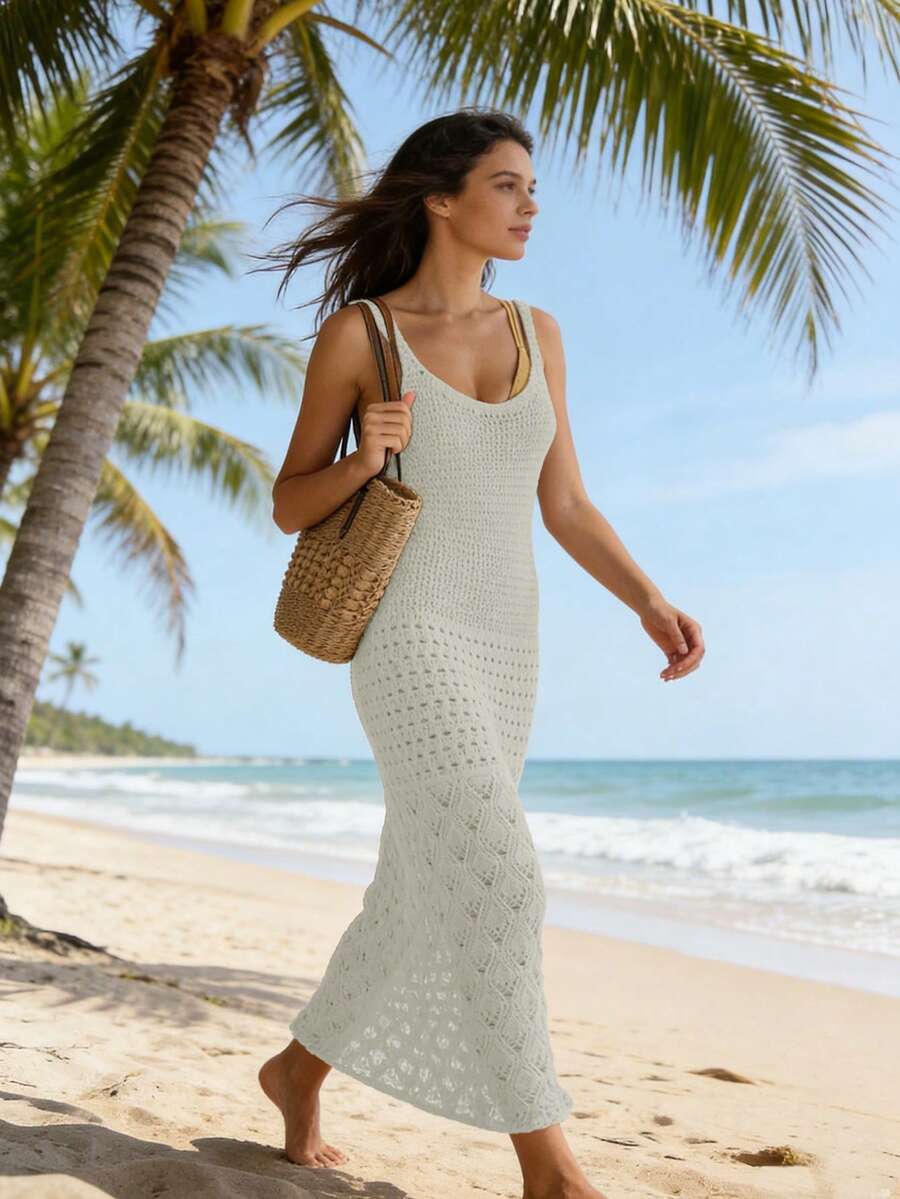Vestido Saída de Praia Longo em Tricô com Costas Abertas