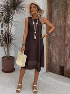 Vestido Midi Minimalista com Gola Redonda e Bainha Assimétrica - La Lecce