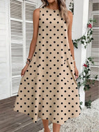 Vestido Midi Poá com Gola Redonda e Bolsos - La Lecce