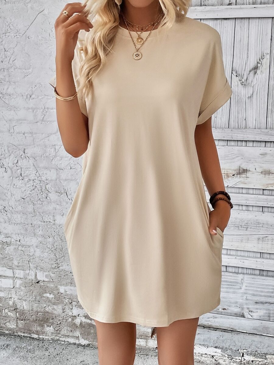 Vestido Curto Camiseta com Bolsos e Manga Morcego - La Lecce