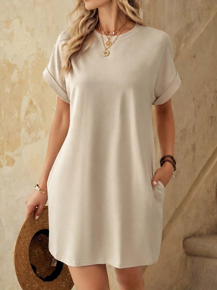 Vestido Curto Camiseta com Bolsos e Manga Morcego - La Lecce