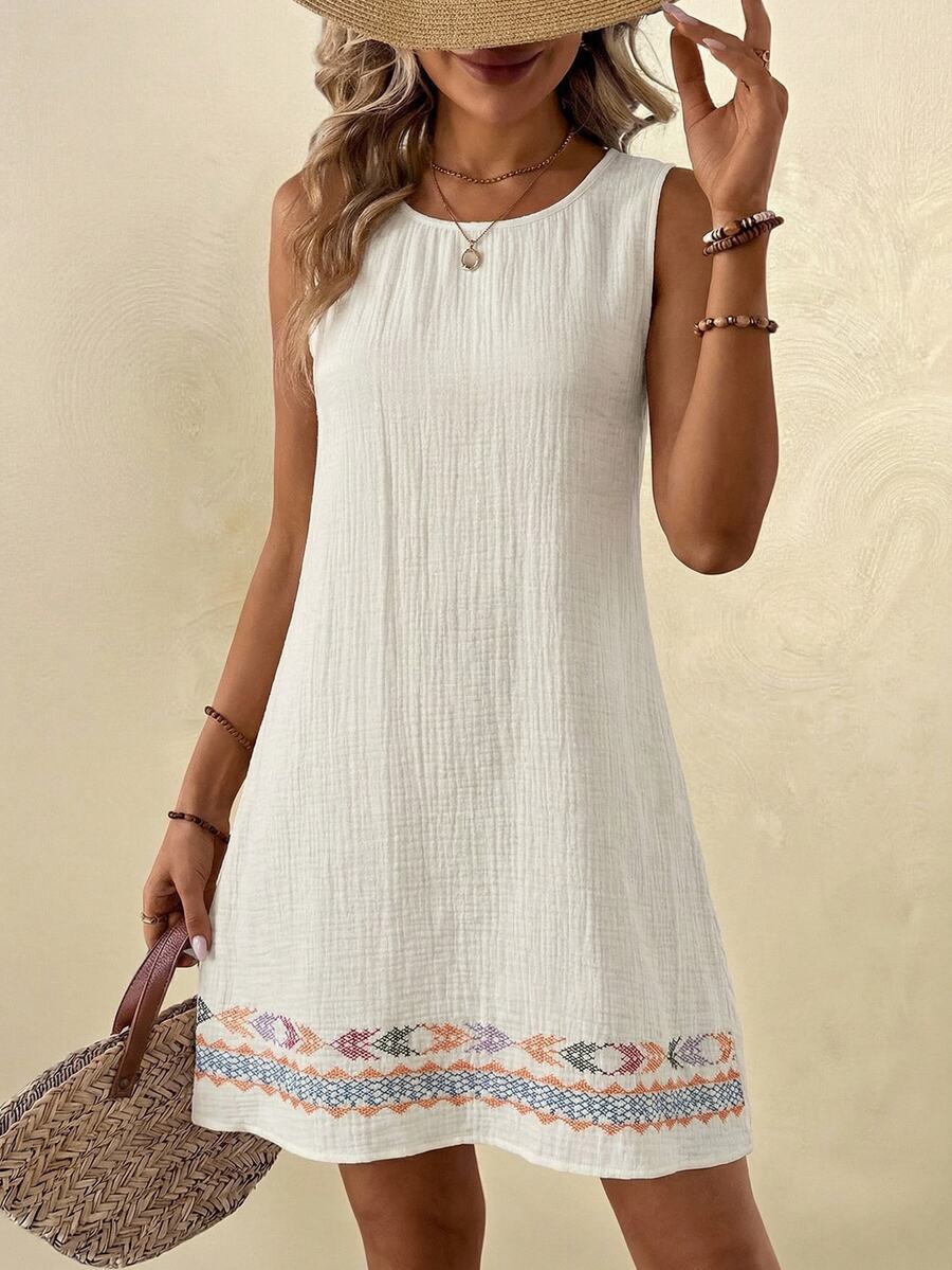 Vestido Curto Boho de Algodão com Bordado - La Lecce
