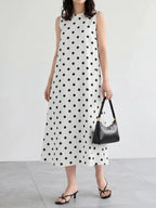 Vestido Midi Poá com Gola Redonda e Bolsos - La Lecce