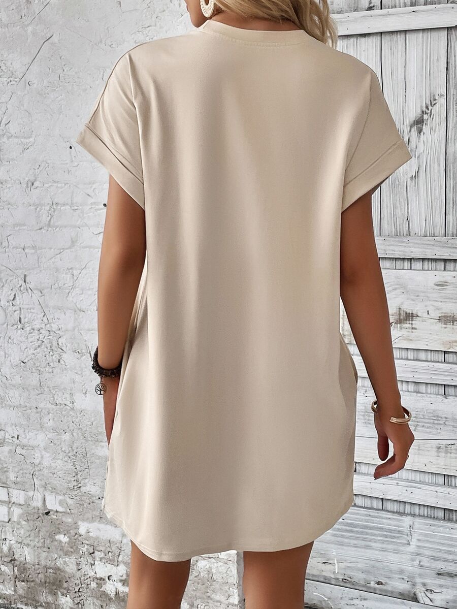 Vestido Curto Camiseta com Bolsos e Manga Morcego - La Lecce