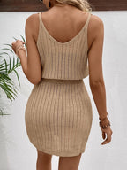 Vestido Curto de Tricô com Decote U e Costas Abertas - La Lecce