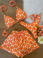Conjunto de Biquíni 3 Peças com Estampa Tropical e Shorts - detalhe