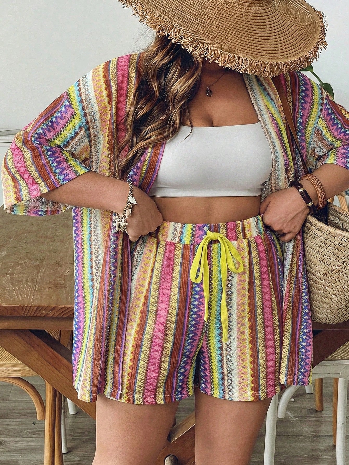 Conjunto Plus Size Casual com Mini Shorts