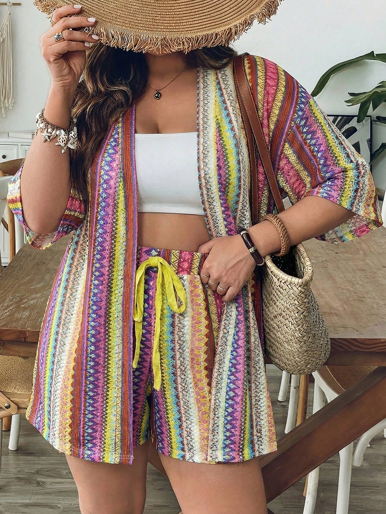 Conjunto Plus Size Casual com Mini Shorts