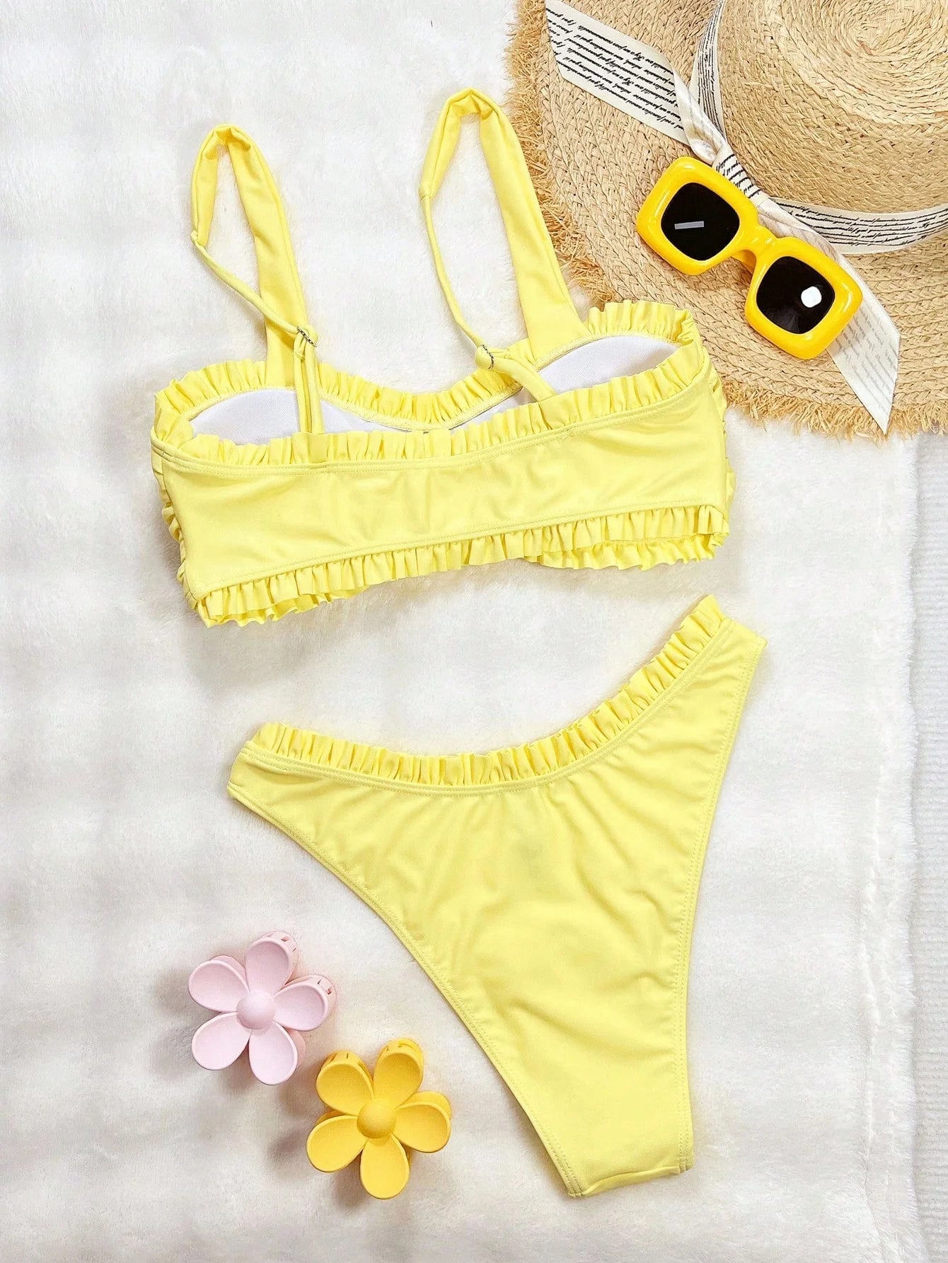 Biquíni Amarelo com Babado e Fivela - imagem 5
