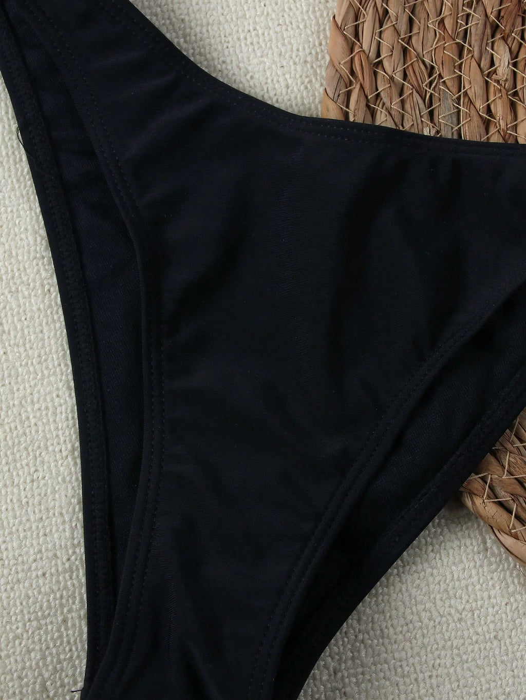 Biquíni Bandeau com Anel e Corte Alto - imagem 10