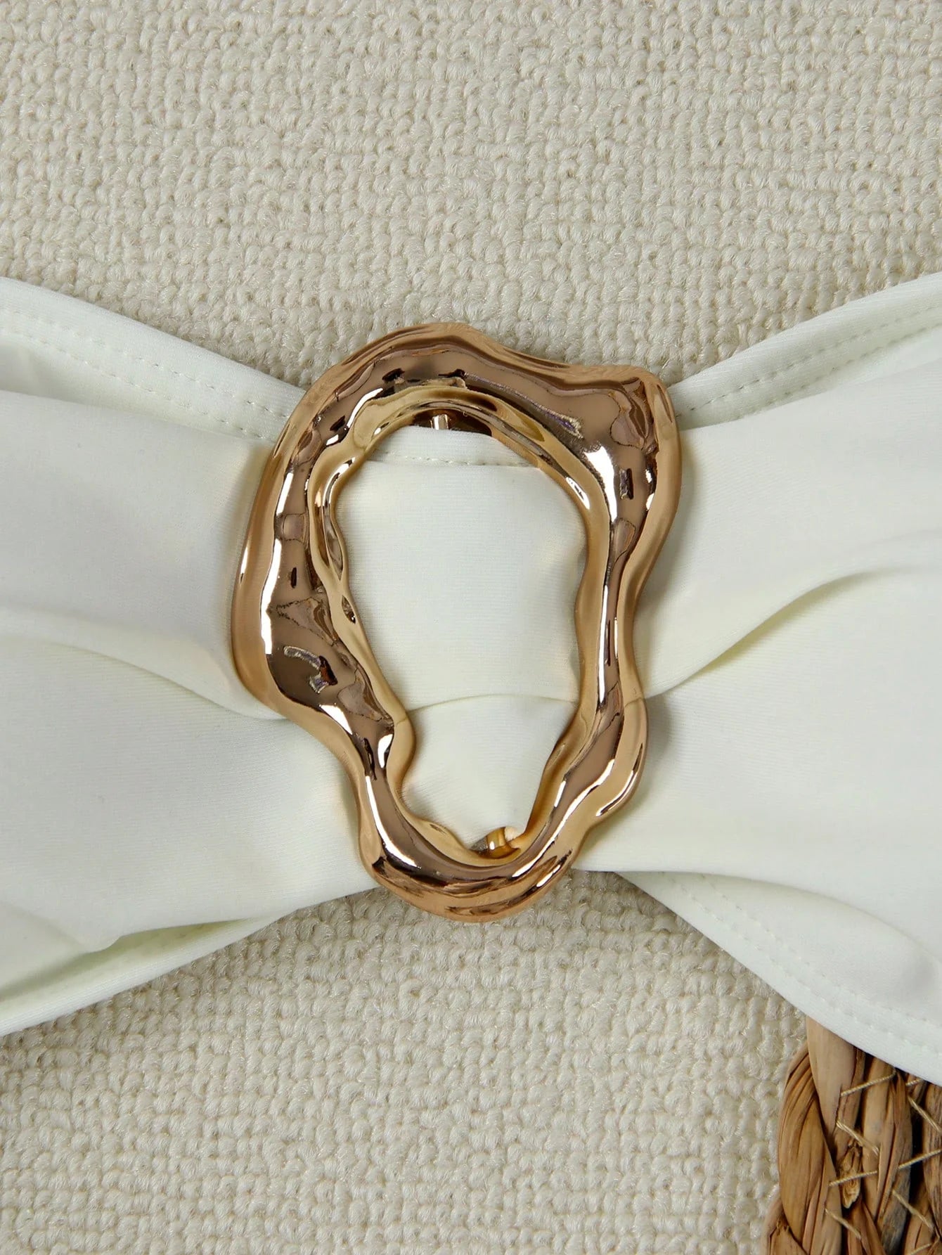 Biquíni Bandeau com Anel e Corte Alto - imagem 13