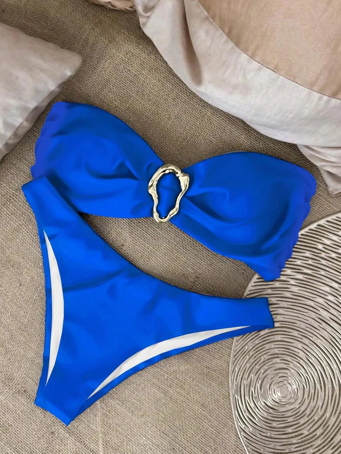 Biquíni Bandeau com Anel e Corte Alto - imagem 21
