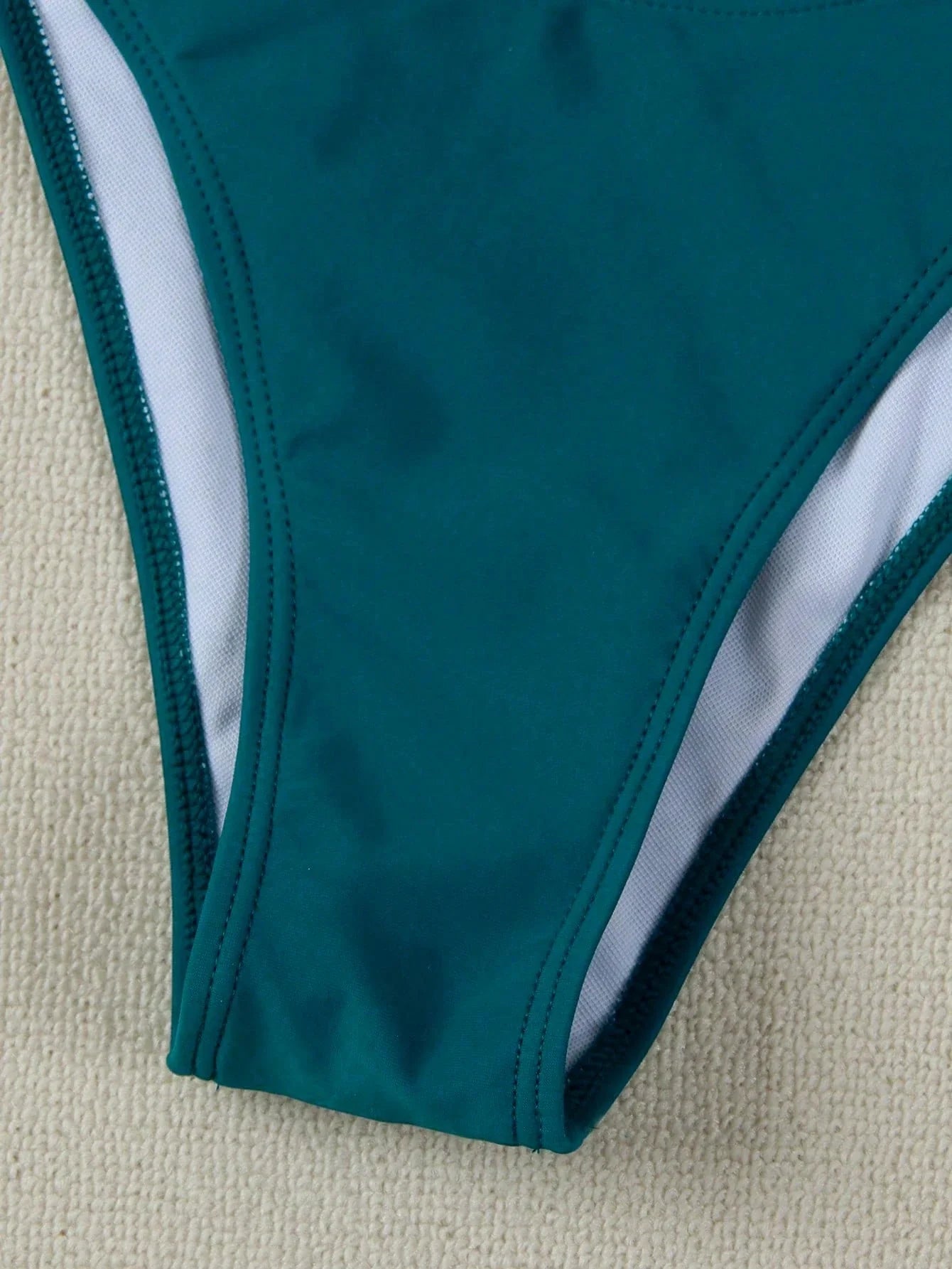 Biquíni Bandeau com Anel e Corte Alto - imagem 40