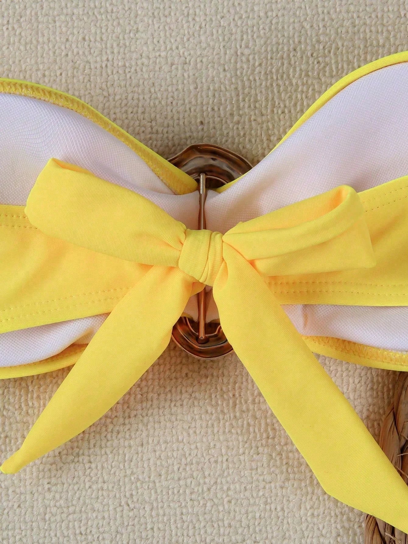 Biquíni Bandeau com Anel e Corte Alto - imagem 5