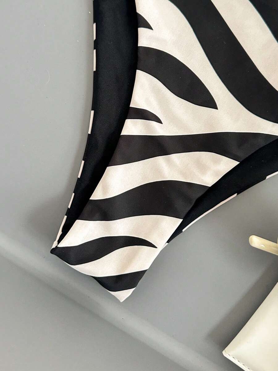 Biquíni Estampado com Top Estruturado IMG 18