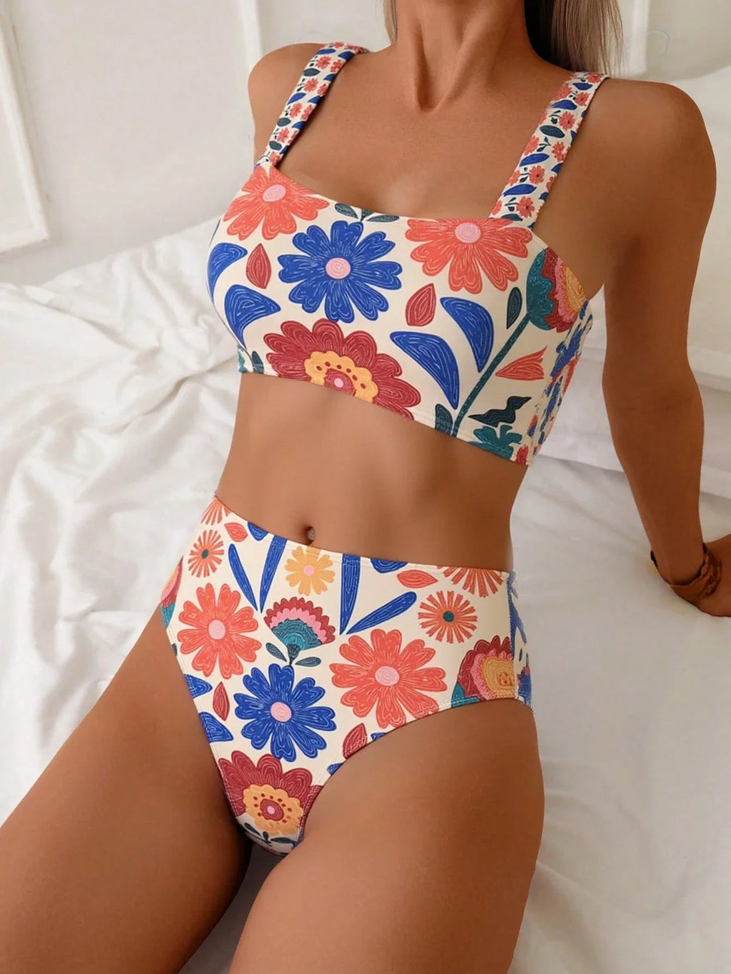 Biquíni Floral com Nó e Ziguezague - imagem 1