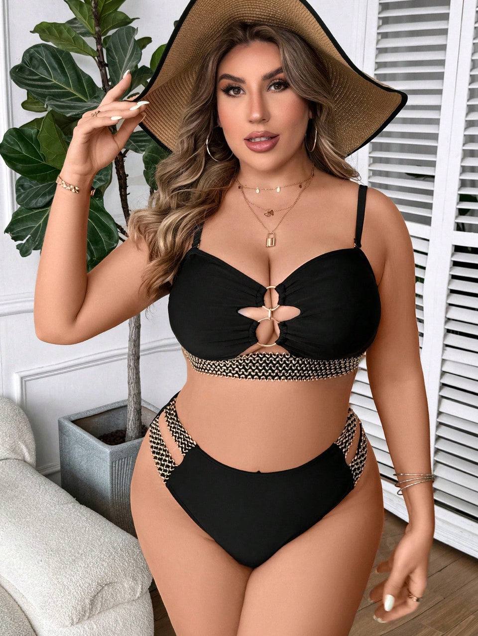 Biquíni Plus Size com Anel e Recortes - imagem 1