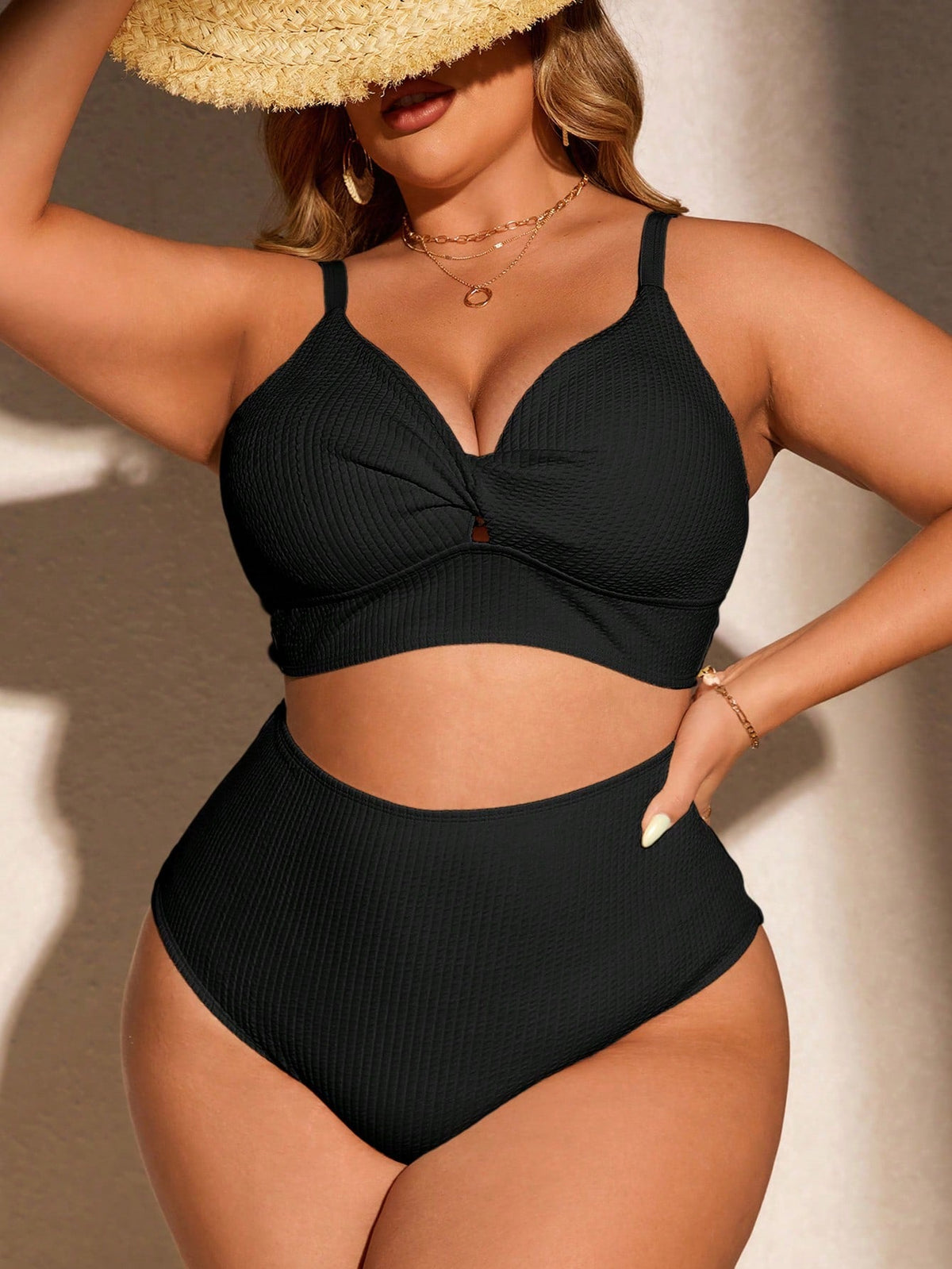 Biquíni Plus Size com Sutiã Torcido - imagem 3