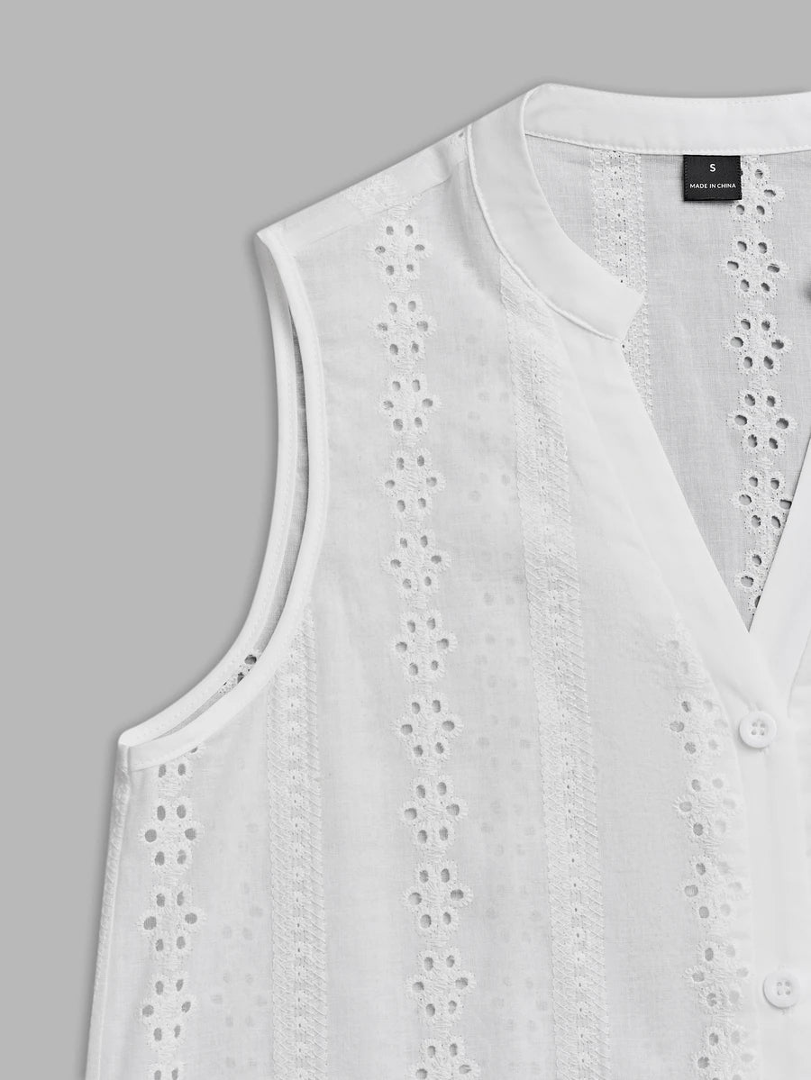 Blusa Bordada com Recortes Decorativos IMG 5