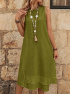 Vestido Midi Minimalista com Gola Redonda e Bainha Assimétrica - La Lecce