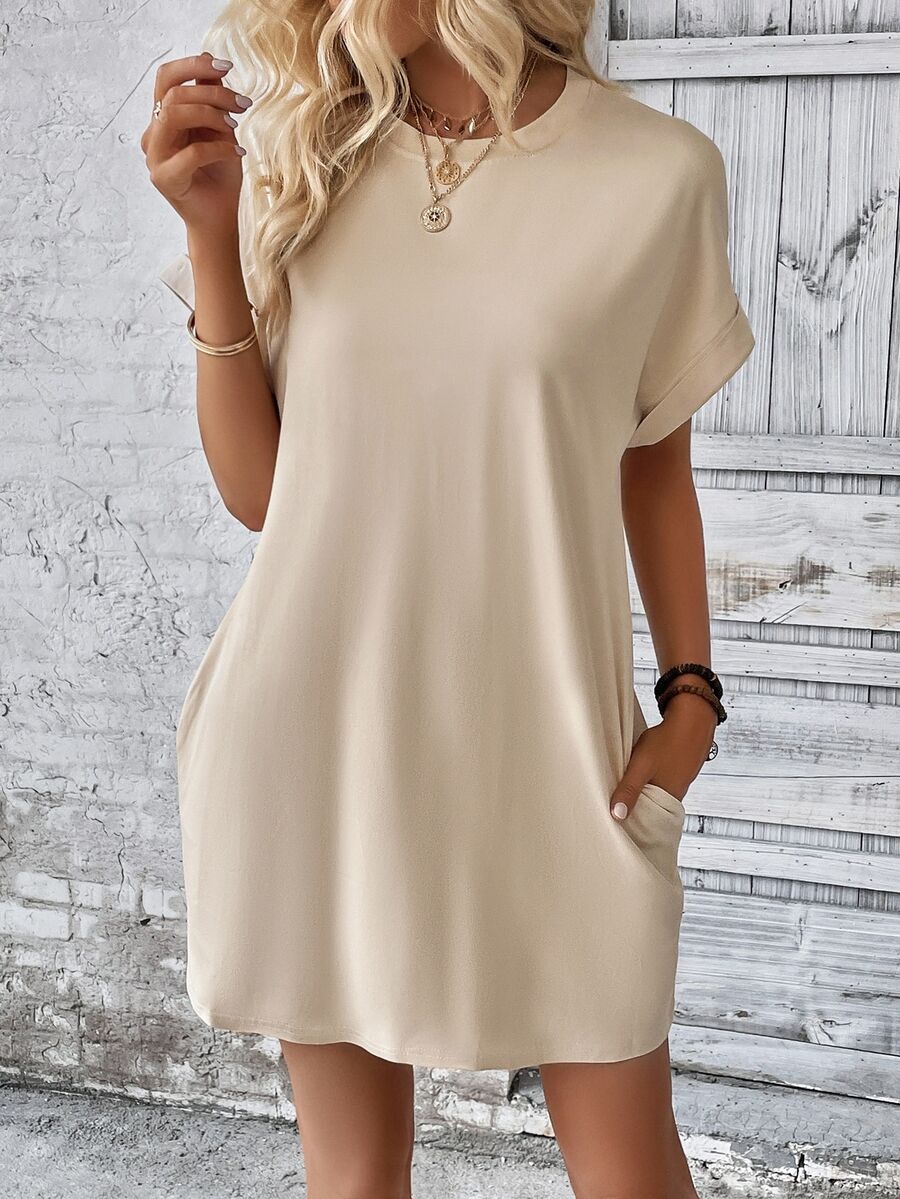 Vestido Curto Camiseta com Bolsos e Manga Morcego - La Lecce