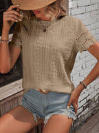 Camiseta com Bordado e Acabamento Ondulado IMG 13
