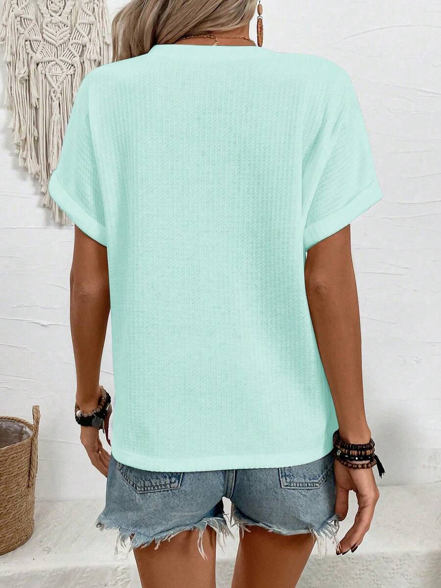 Camiseta Decote V com Botões Decorativos IMG 18
