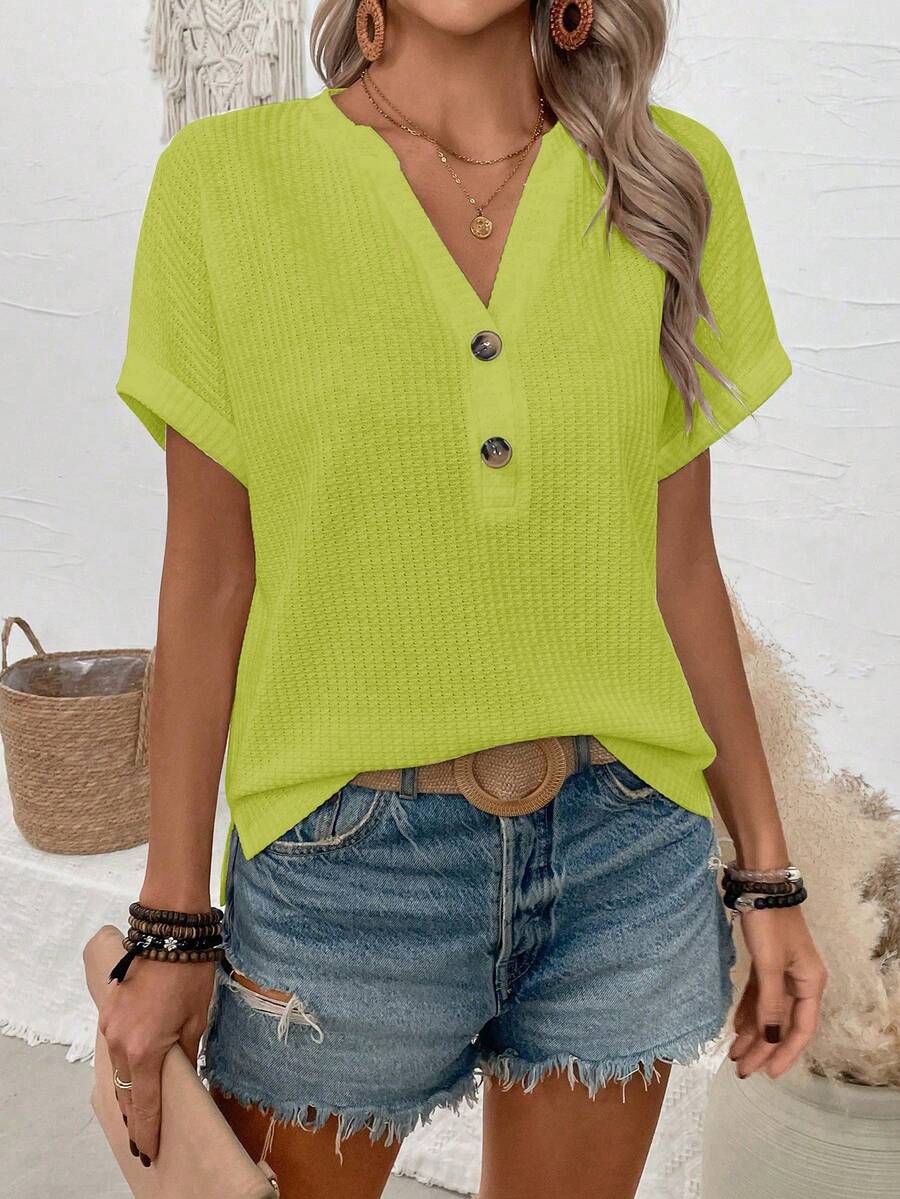 Camiseta Decote V com Botões Decorativos IMG 22