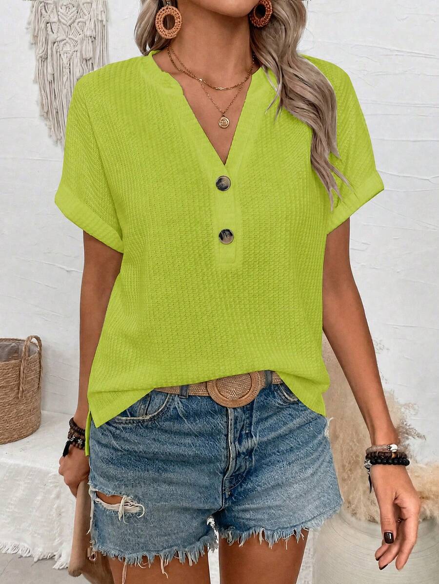 Camiseta Decote V com Botões Decorativos IMG 26