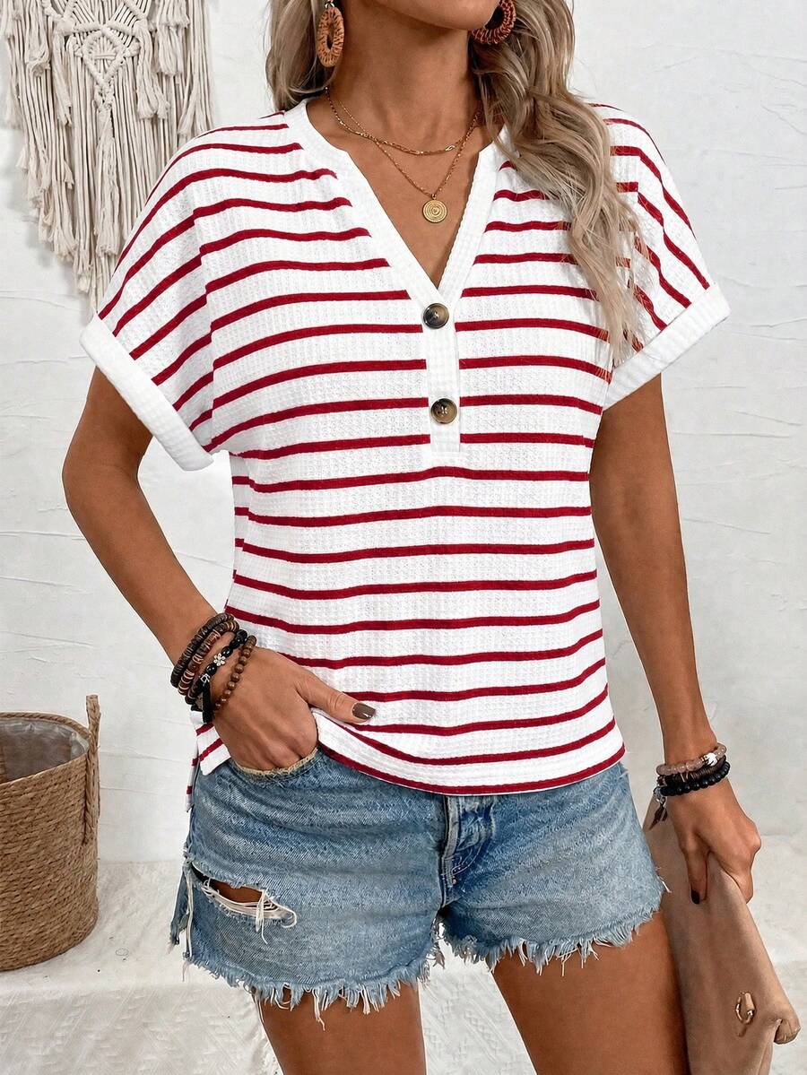 Camiseta Decote V com Botões Decorativos IMG 29